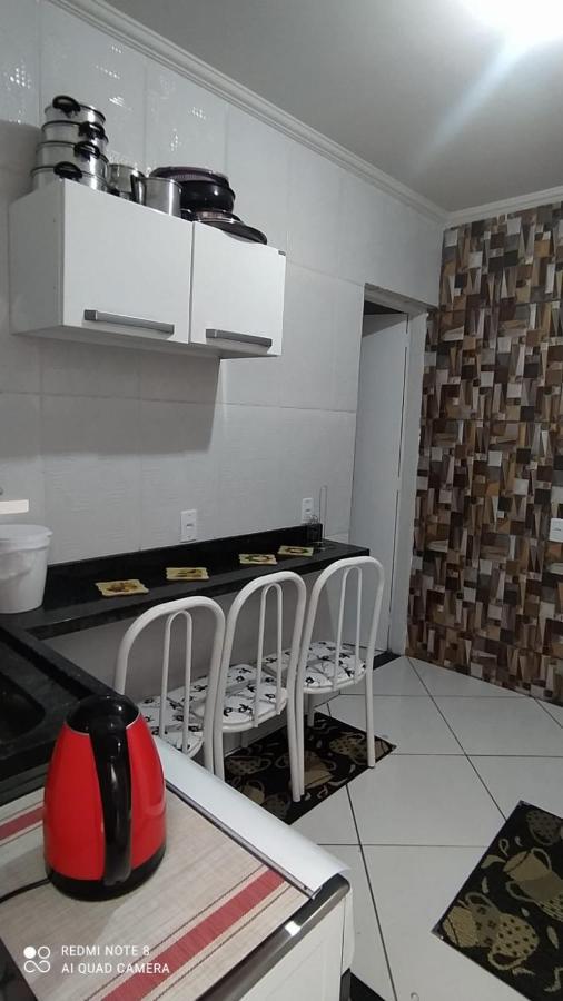 Casa Completa Com Garagem A 400mts Da Basilica Holiday home Aparecida (Sao Paulo)